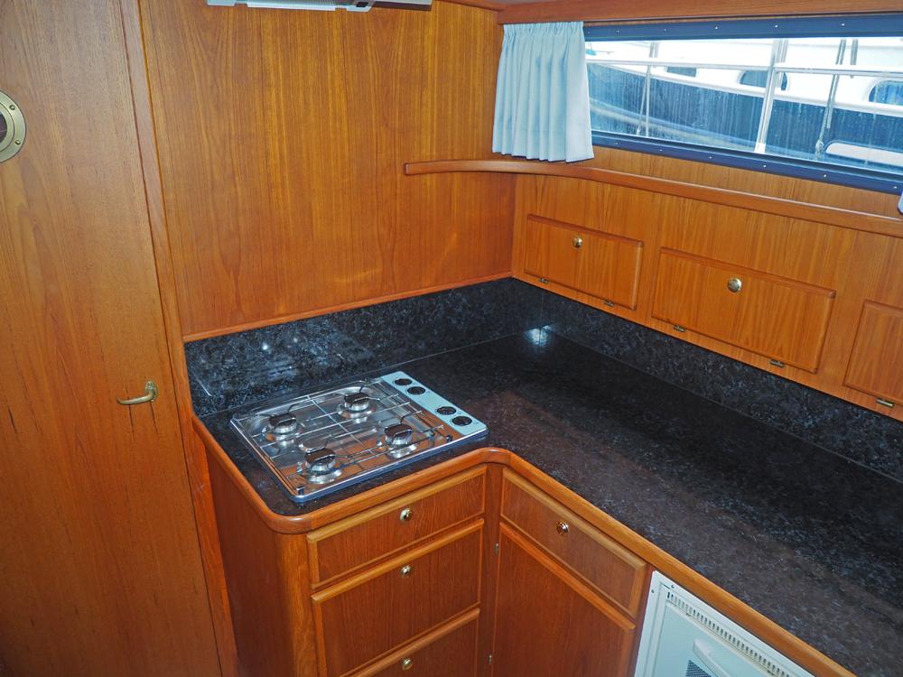 Fore ship, Accommodation